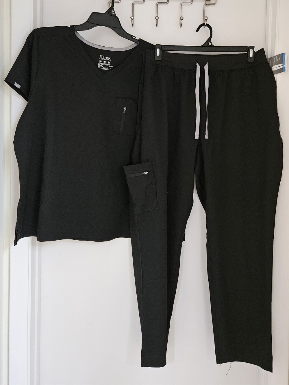 Hanes Premium Scrubs Womens 3XL Black V-Neck Top Pants Set Cool Comfort NWT